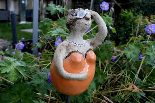 Frau-mit-Sonnenbrille Frau-mit-Sonnenbrille